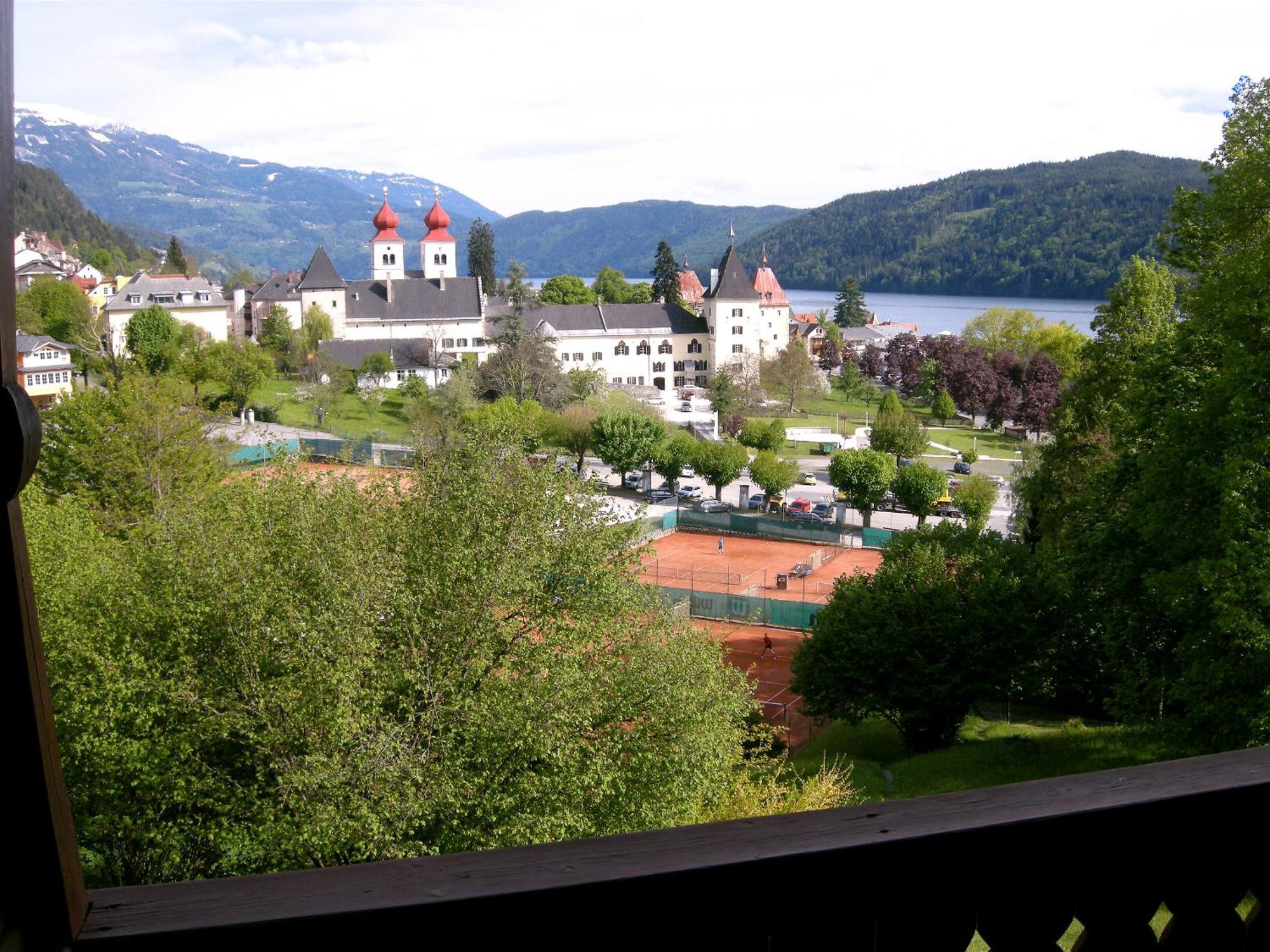 Staudacher Hof-Das Romantische Haus Millstatt Bilik gambar